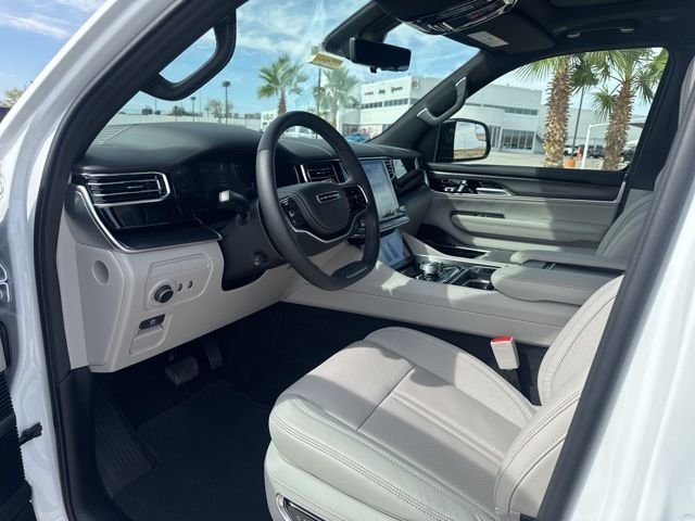 New 2026 Bright White Clear-Coat Exterior Paint Jeep Summit Obsidian image 22