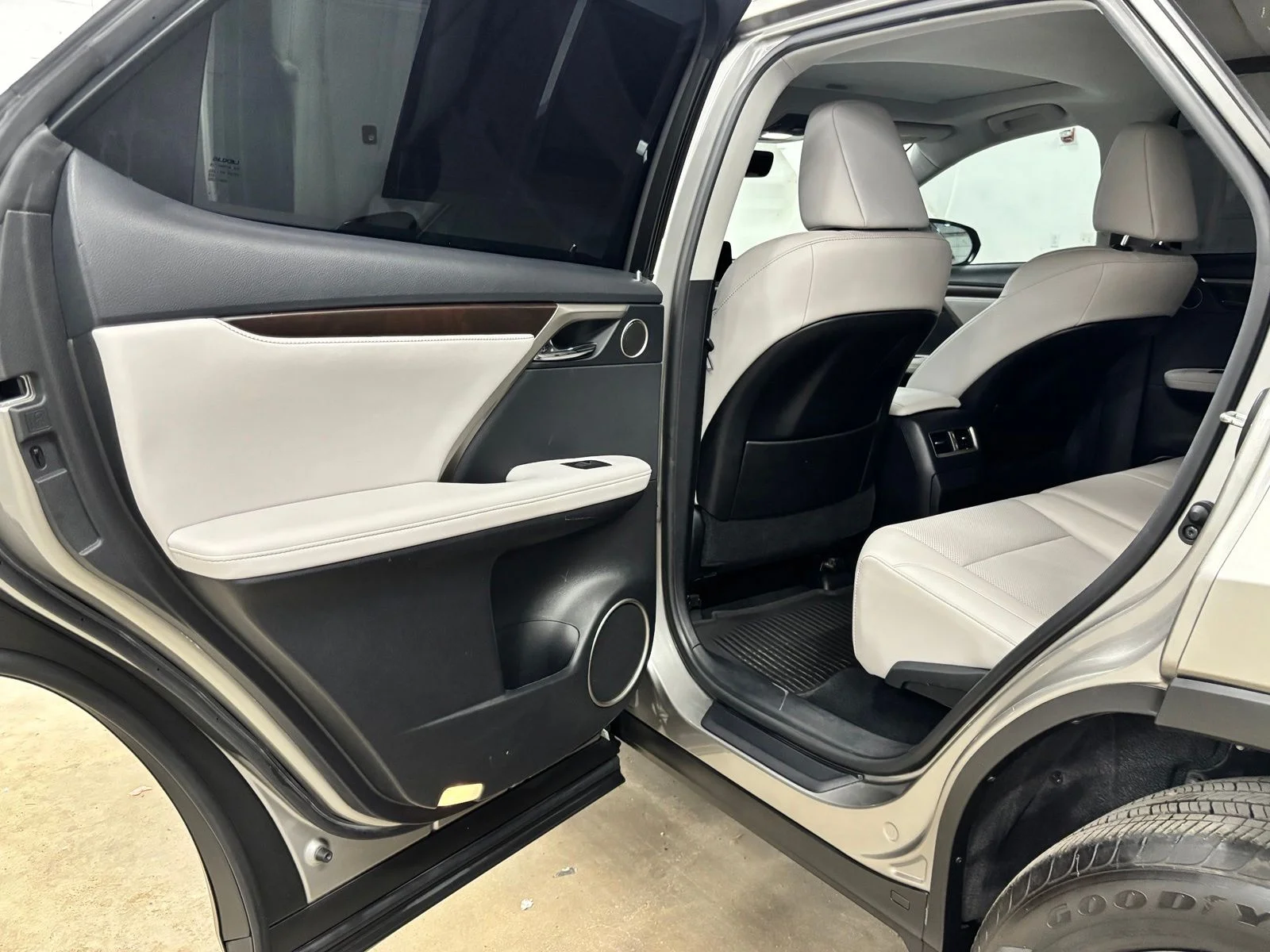 Used 2021 Silver Lexus 350 image 18