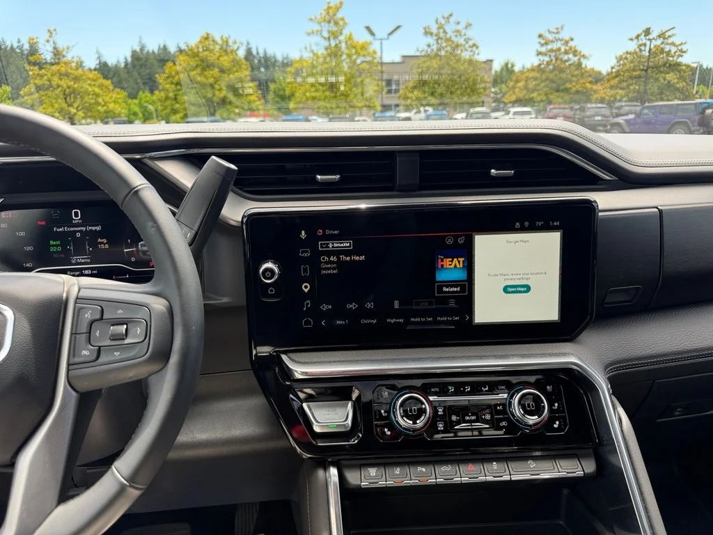 Used 2025 Black GMC Denali image 17