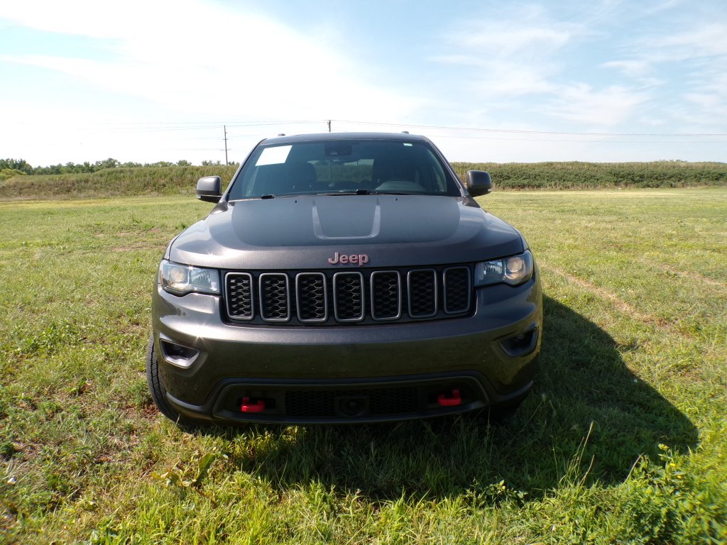 Used 2021 Granite Crystal Metallic Clearcoat Jeep Trailhawk image 2
