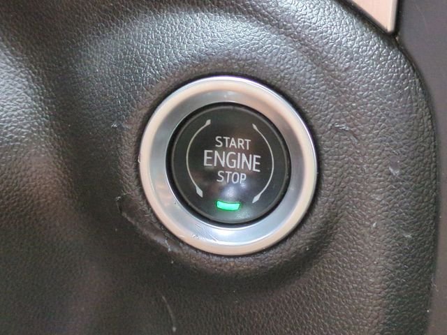 Used 2022 Black Chevrolet LT image 25
