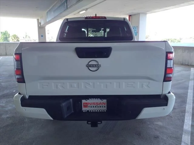 New 2025 Glacier White Nissan Crew Cab SV image 9