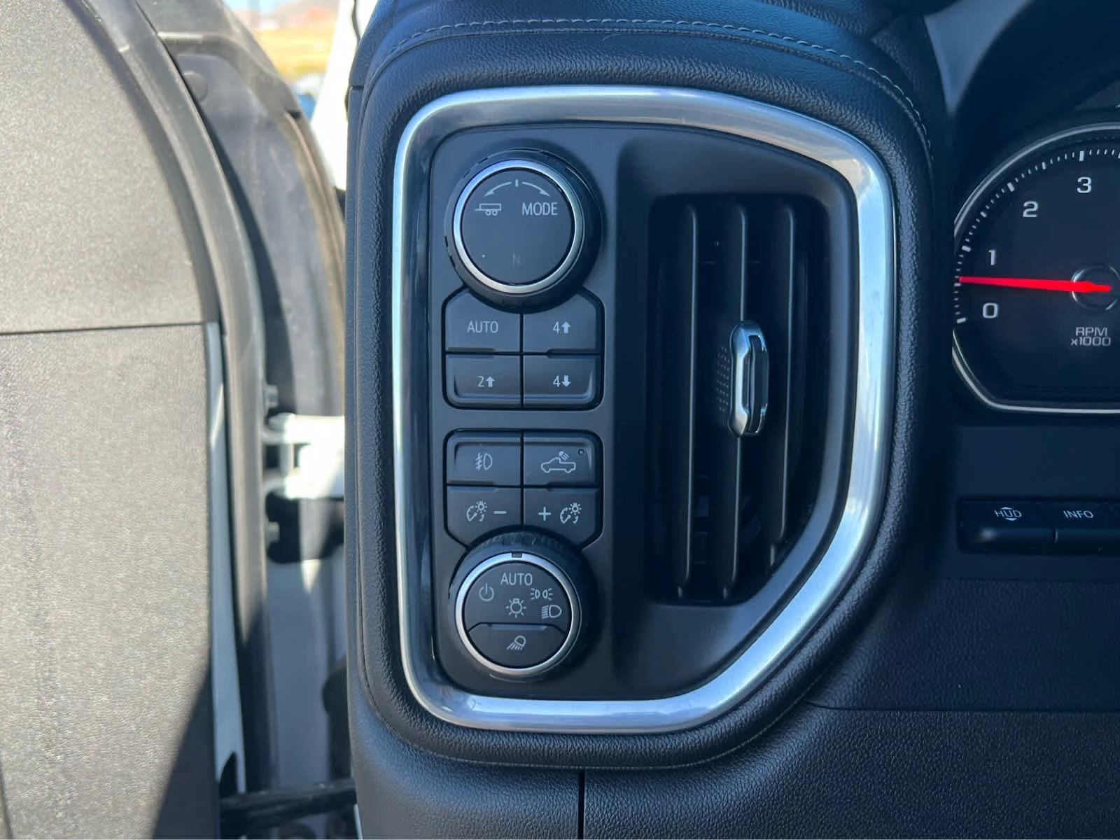 Used 2021 Summit White Chevrolet LTZ image 27