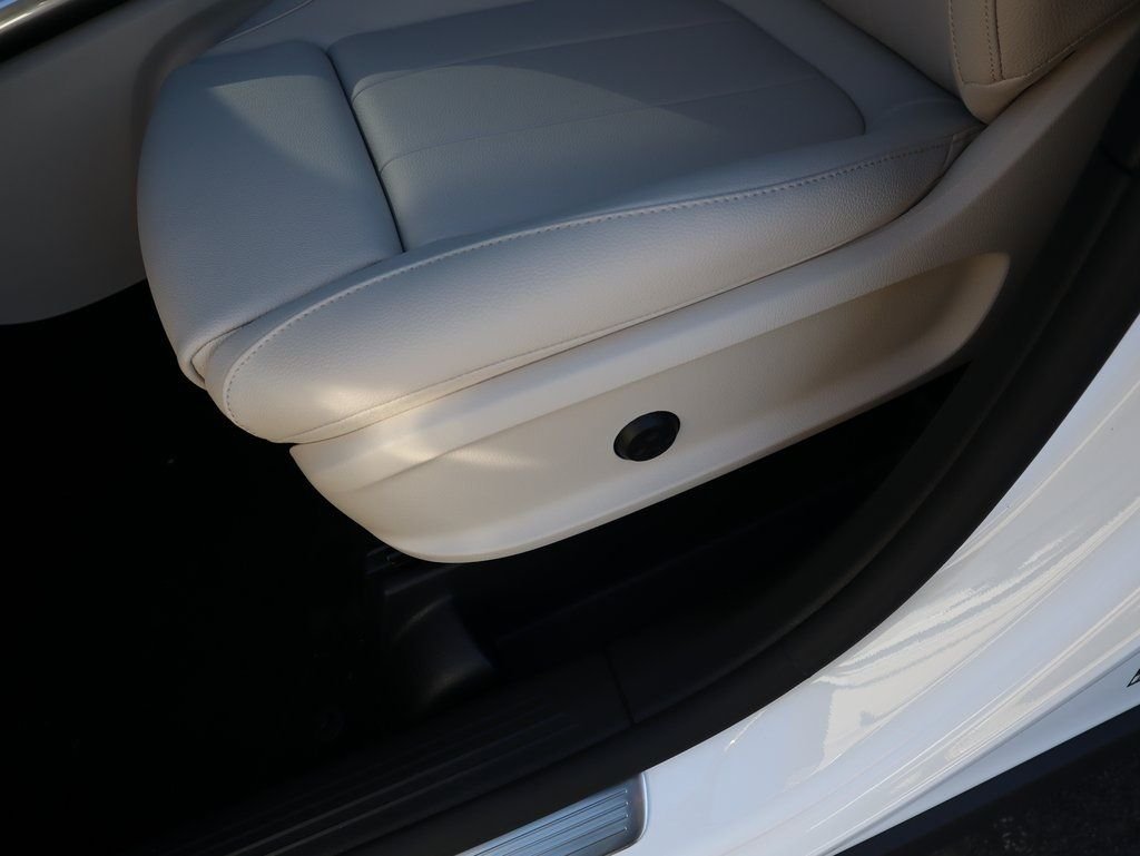Used 2026 Polar White Mercedes-Benz GLA 250 image 28