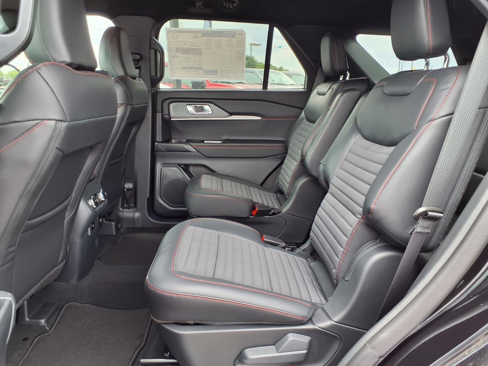 New 2026 Agate Black Metallic Ford ST-Line image 22