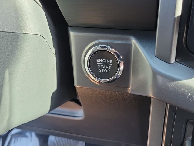 New 2026 Agate Black Metallic Ford XLT image 13