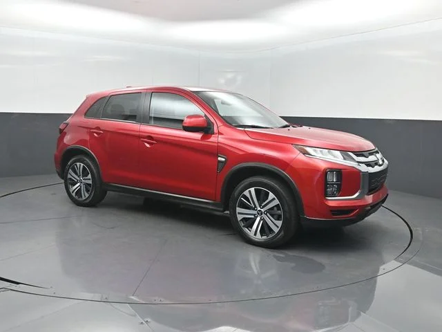 Used 2024 Red Mitsubishi 2.0 ES image 27