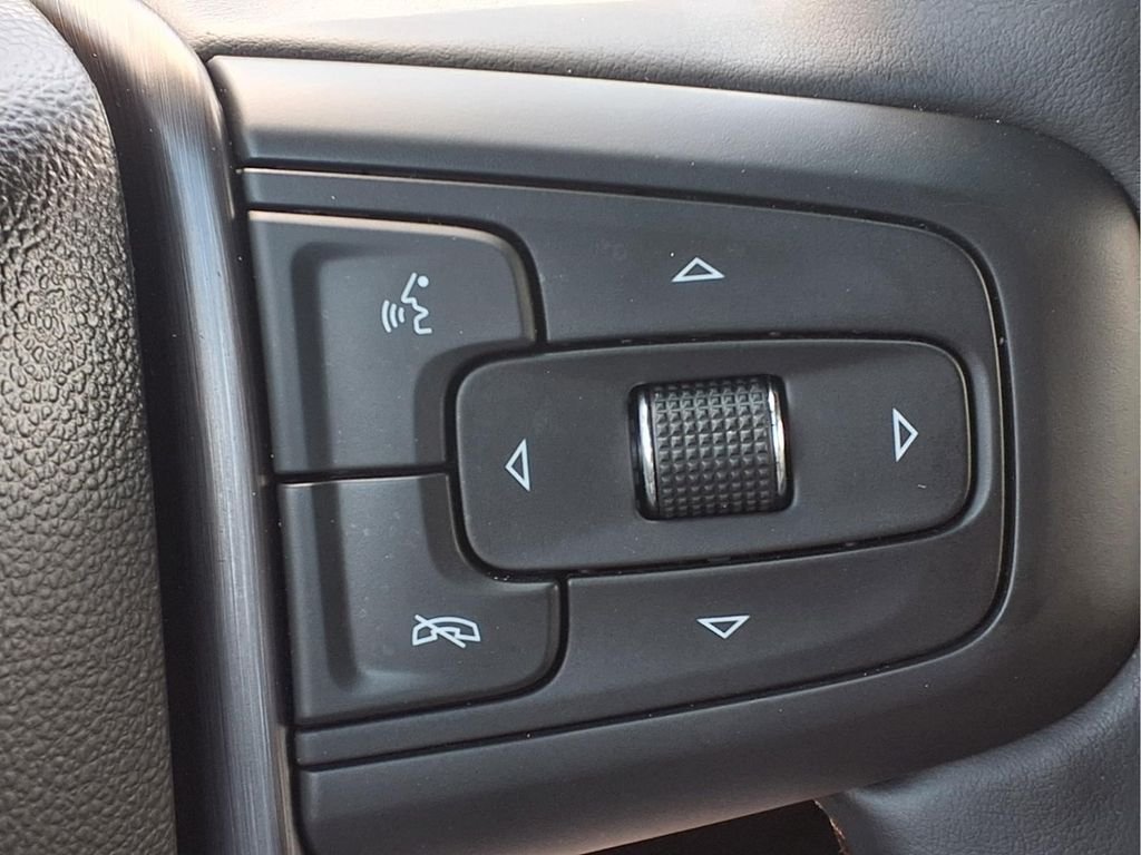 Used 2026 White GMC AT4 image 17