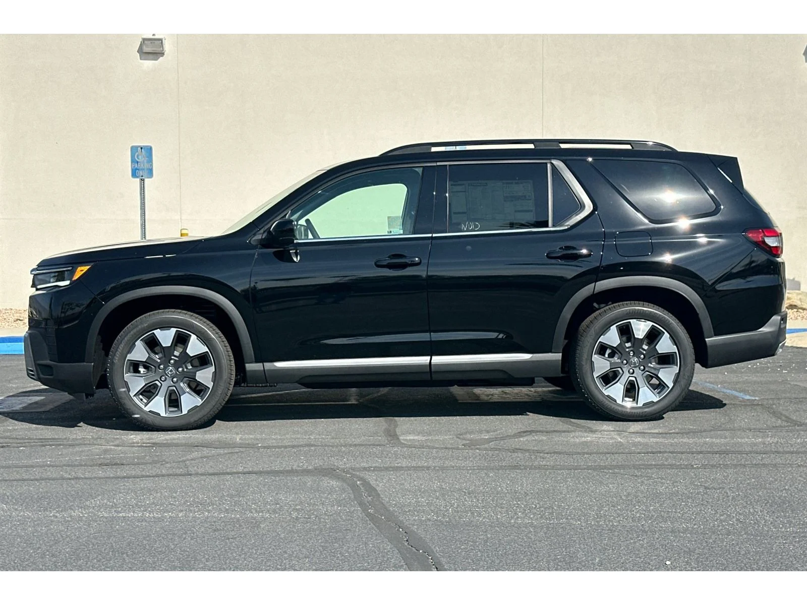 New 2026 Crystal Black Pearl Honda Touring image 8
