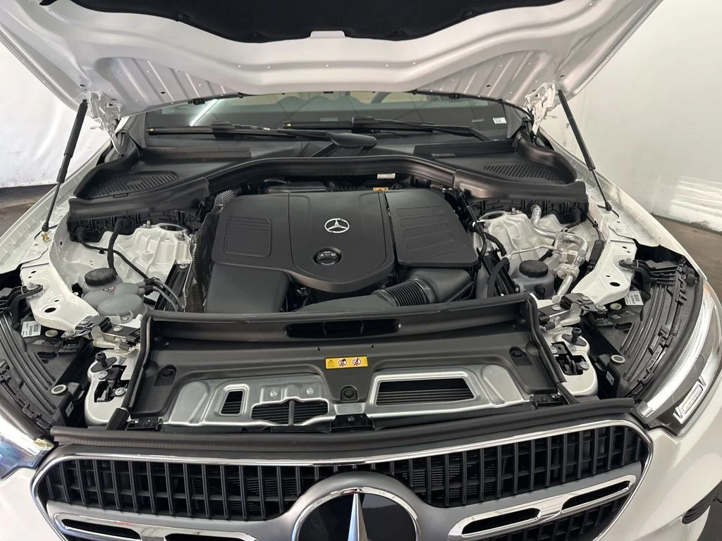 Used 2026 White Mercedes-Benz GLC 300 image 29