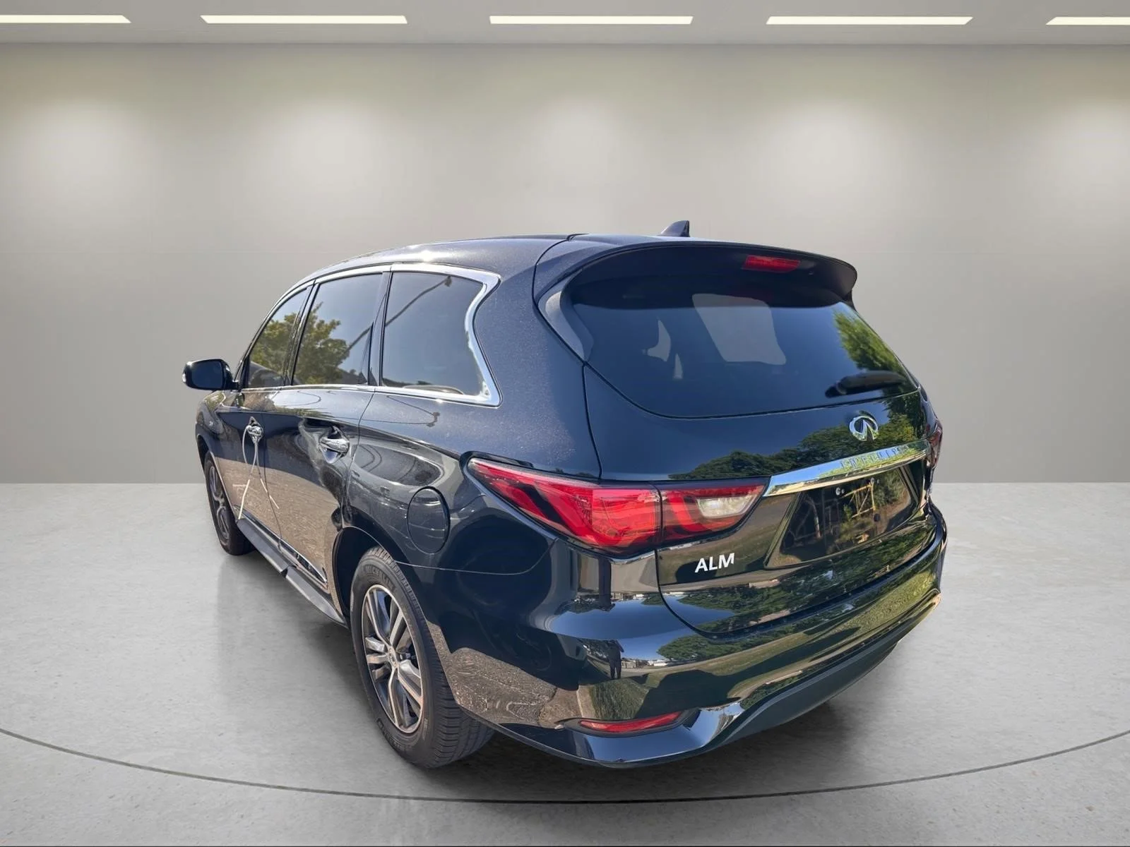 Used 2020 Black Obsidian INFINITI PURE image 5