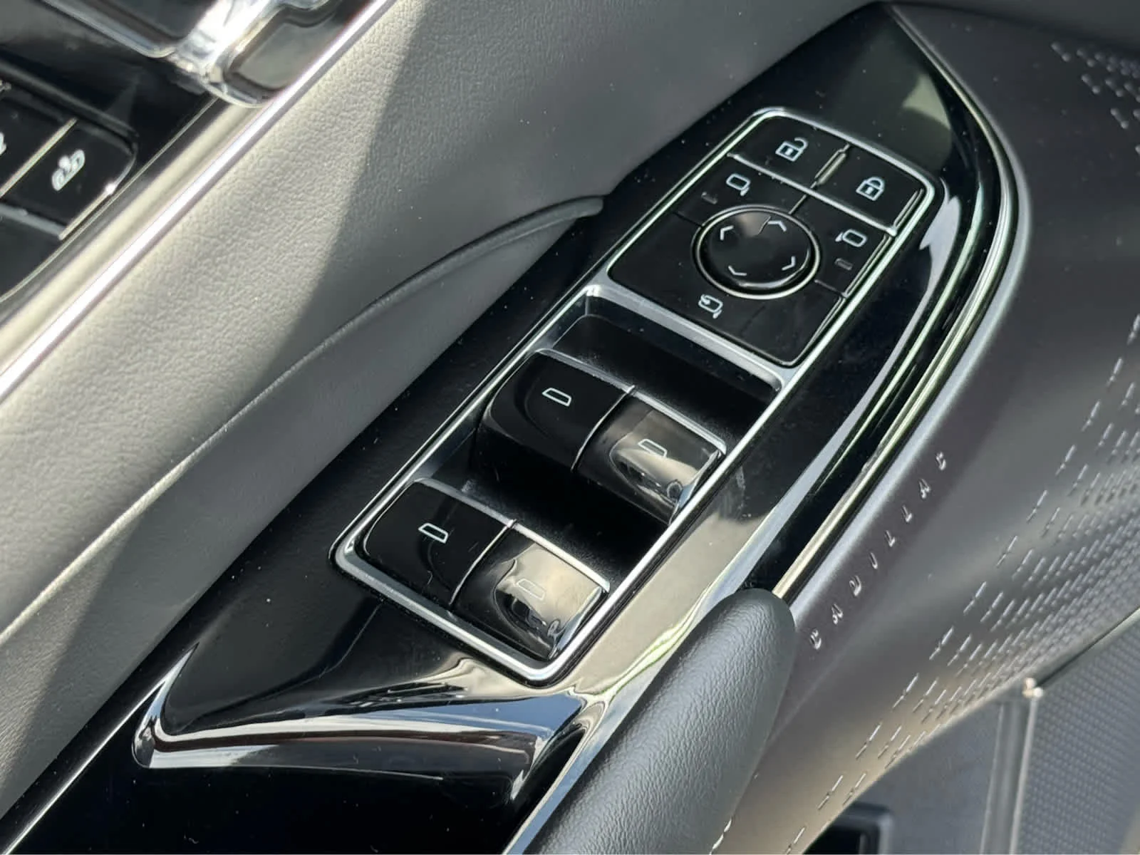 Used 2025 Emerald Lake Metallic Cadillac Luxury image 19