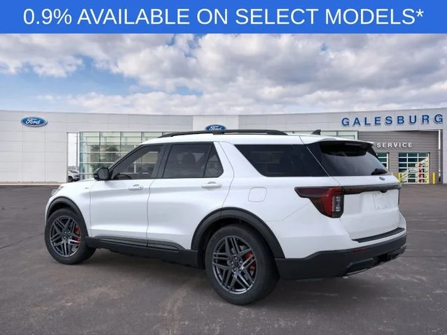 New 2026 Star White Metallic Tri-Coat Ford ST-Line image 4