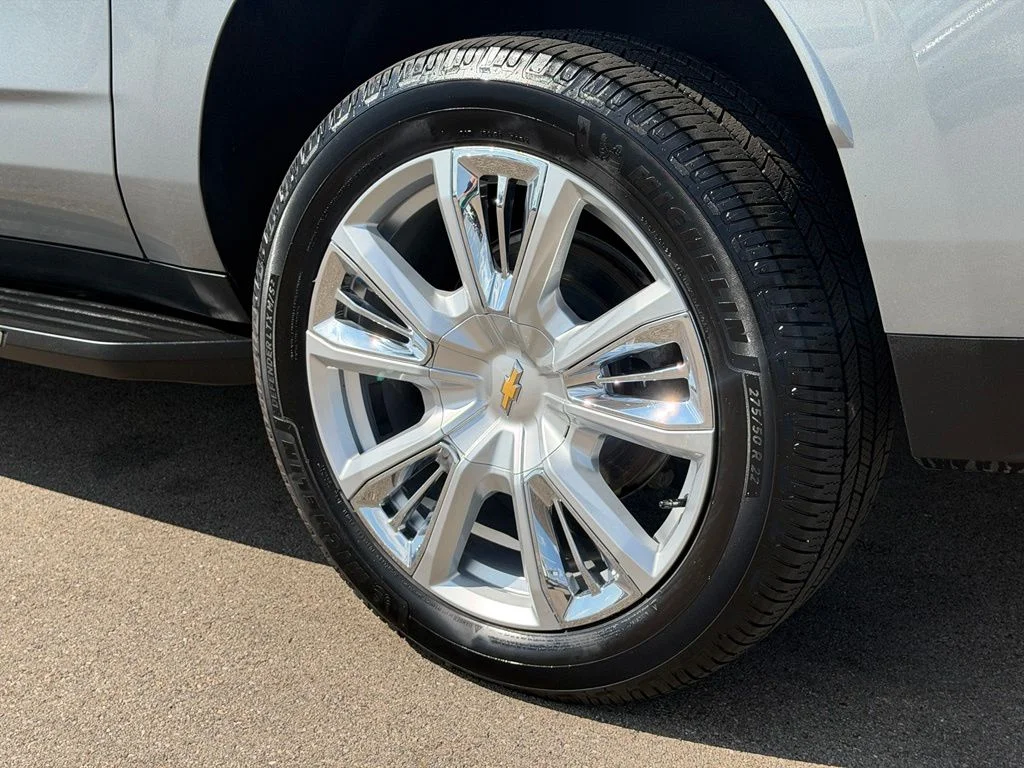 Used 2023 Gray Chevrolet High Country image 27