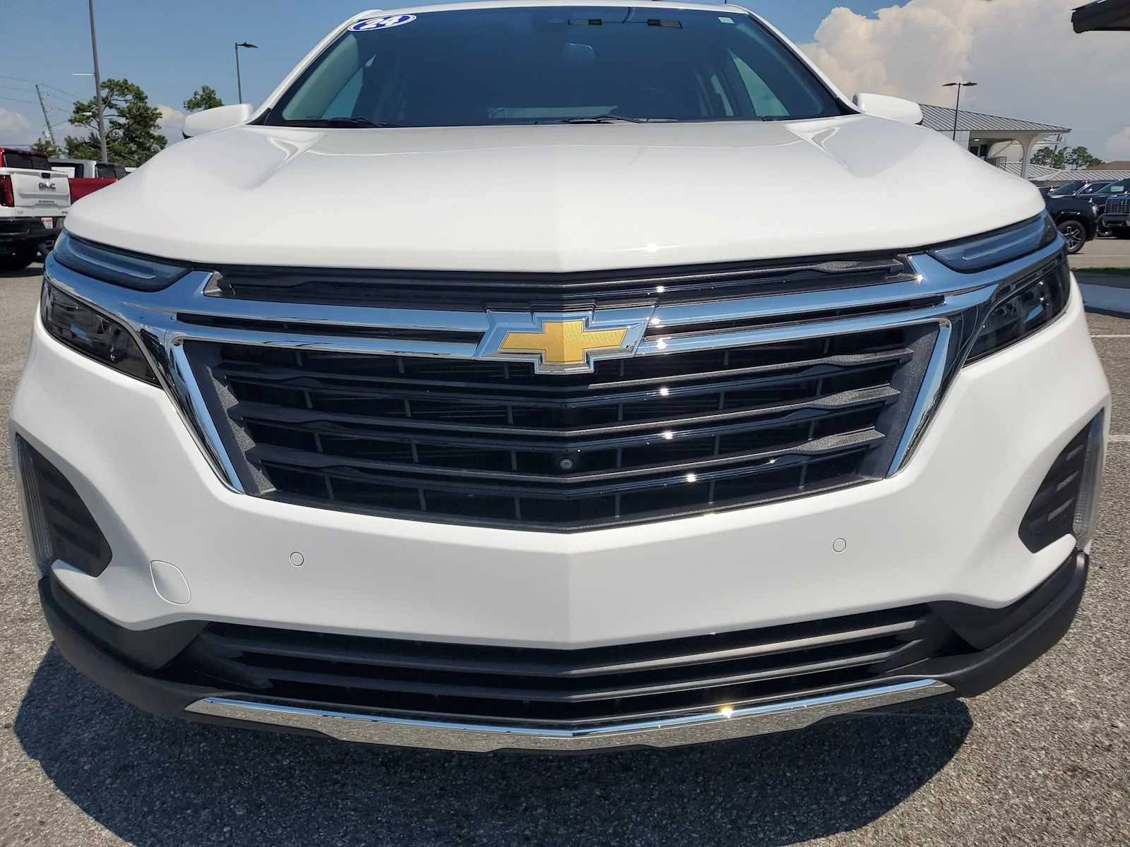 Used 2024 Summit White Chevrolet LT image 11