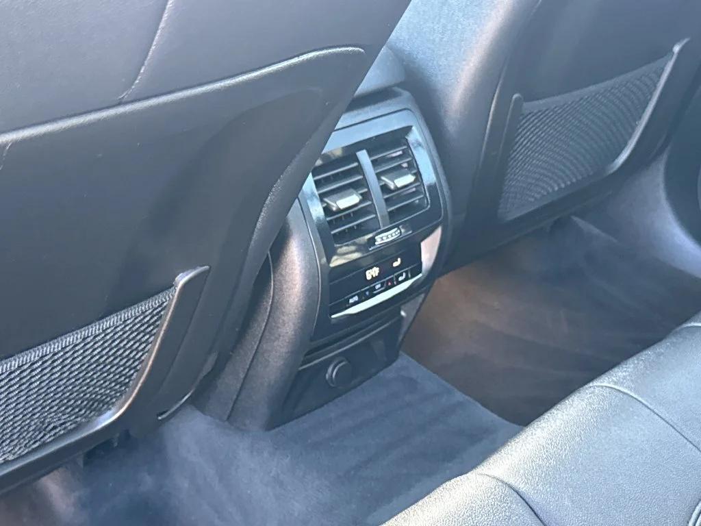 Used 2019 Silver BMW xDrive30i image 36