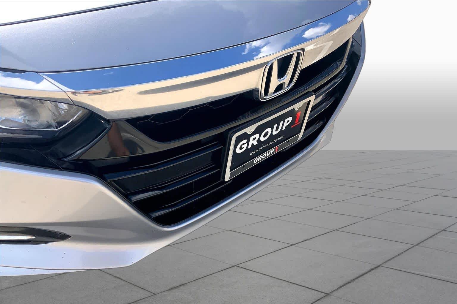 Used 2019 Lunar Silver Metallic Honda EX-L image 29