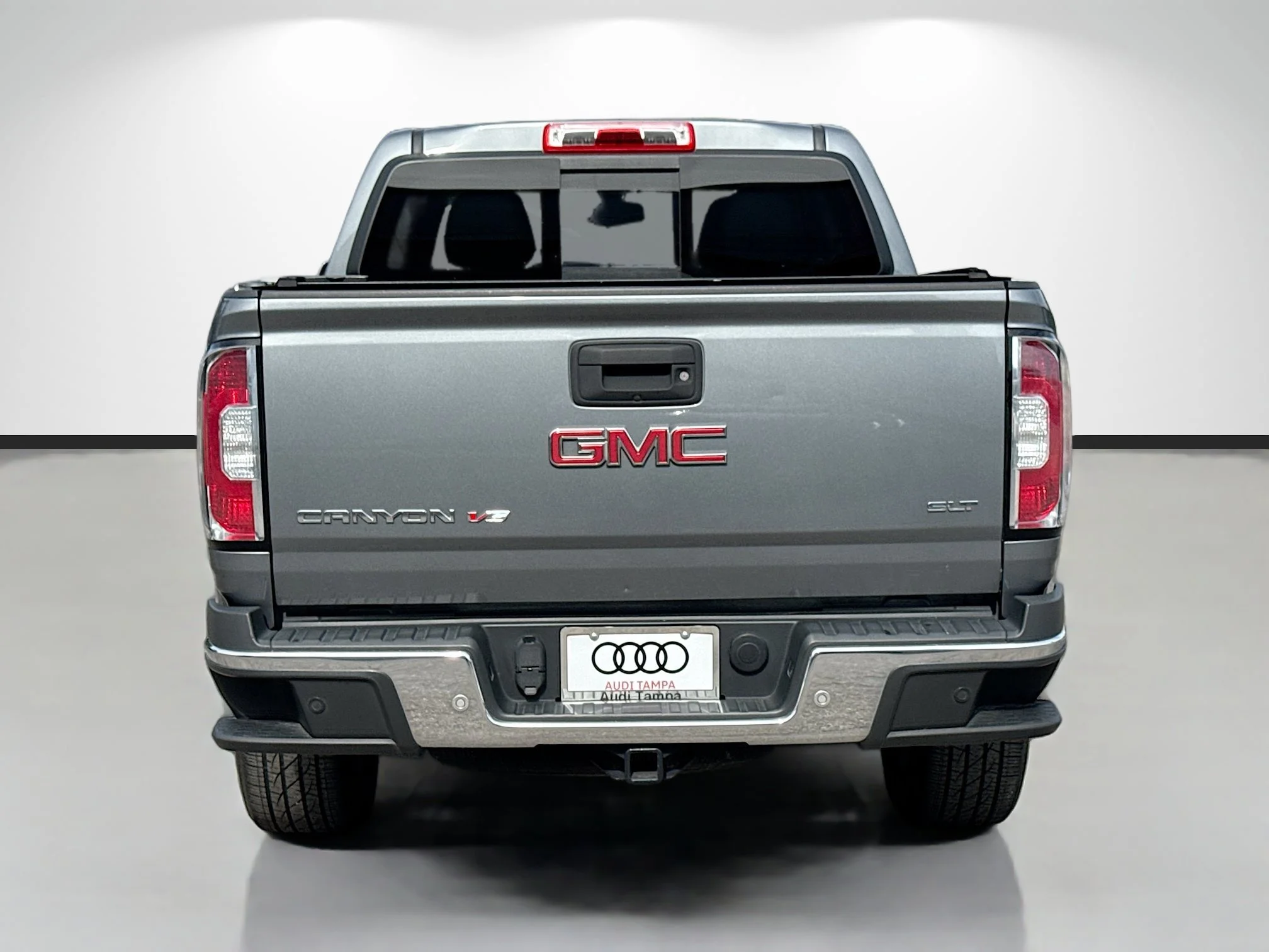 Used 2019 Satin Steel Metallic GMC 2WD SLT image 4