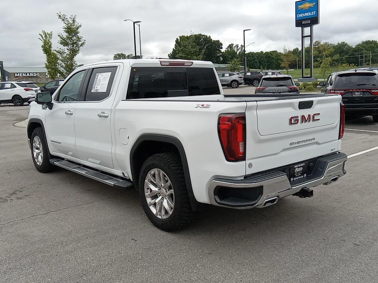 Used 2021 SUMMIT WHITE GMC SLT image 24