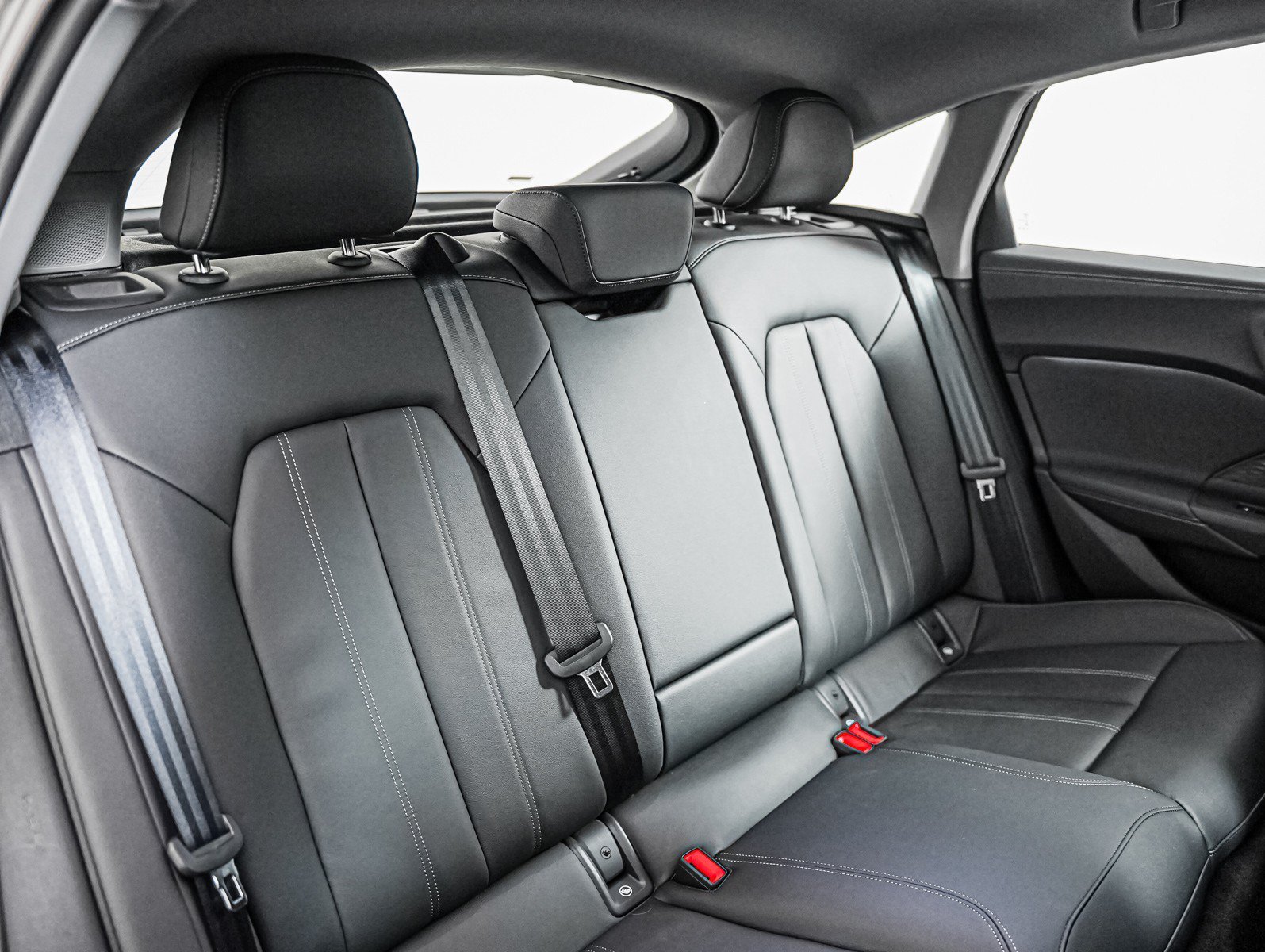 Used 2025 Chronos Gray Audi Premium image 10