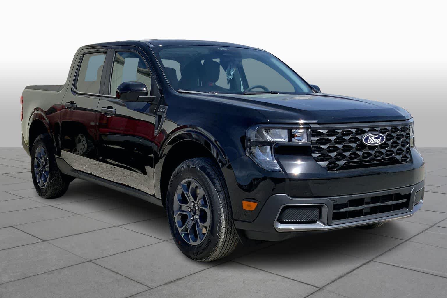 New 2026 Shadow Black Ford XLT image 2