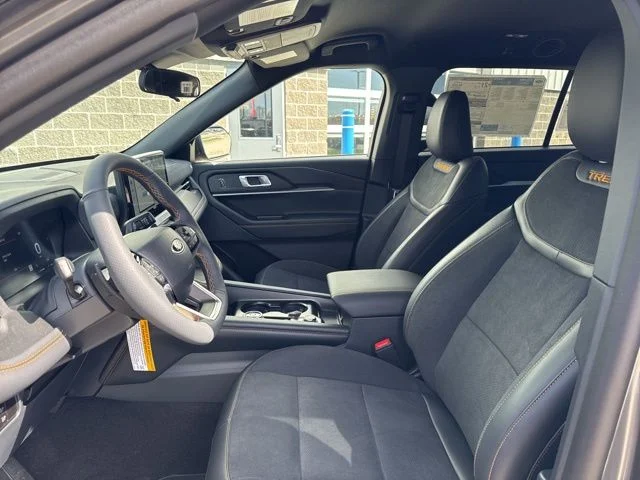 New 2026 Carbonized Gray Metallic Ford Tremor® image 13