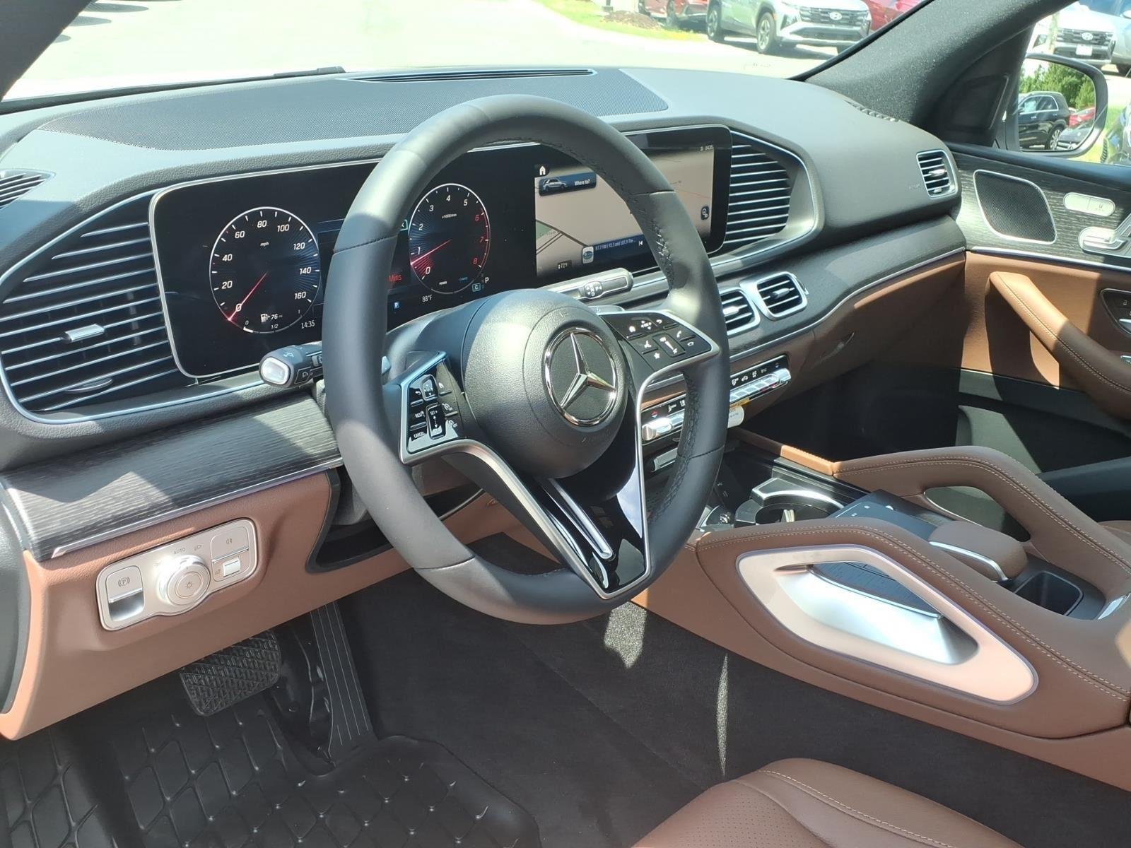 New 2026 MANUFAKTUR Moonlight White Metallic Mercedes-Benz GLE 450 image 26