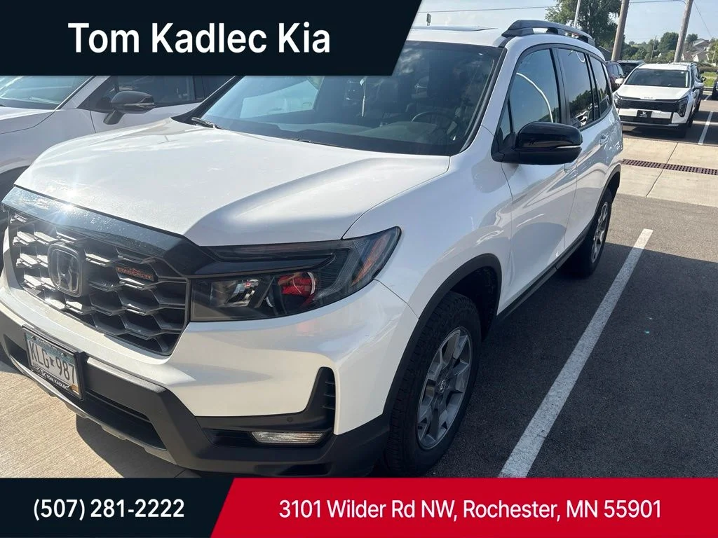 Used 2023 White Honda TrailSport image 1