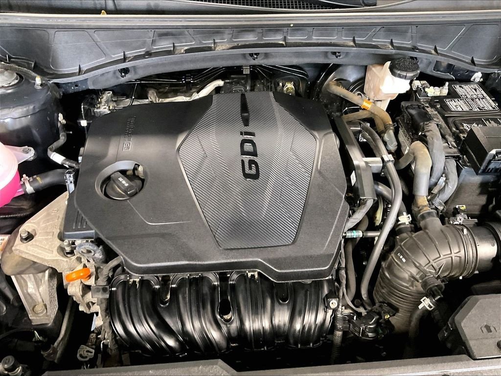 Used 2022 Black Hyundai Limited image 30