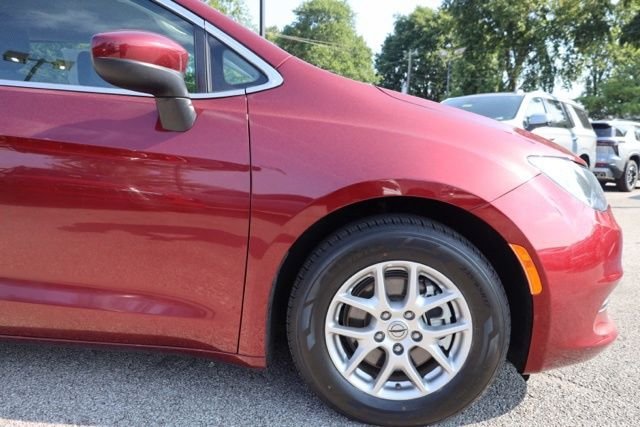Used 2023 Red Chrysler LX image 15