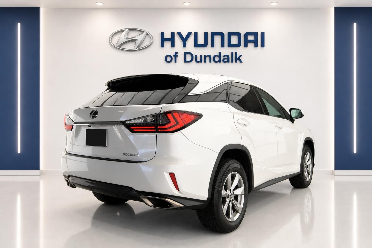 Used 2019 White Lexus 350 image 4