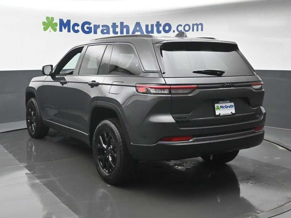 New 2026 Baltic Gray Metallic Clear-Coat Exterior Paint Jeep Altitude image 24
