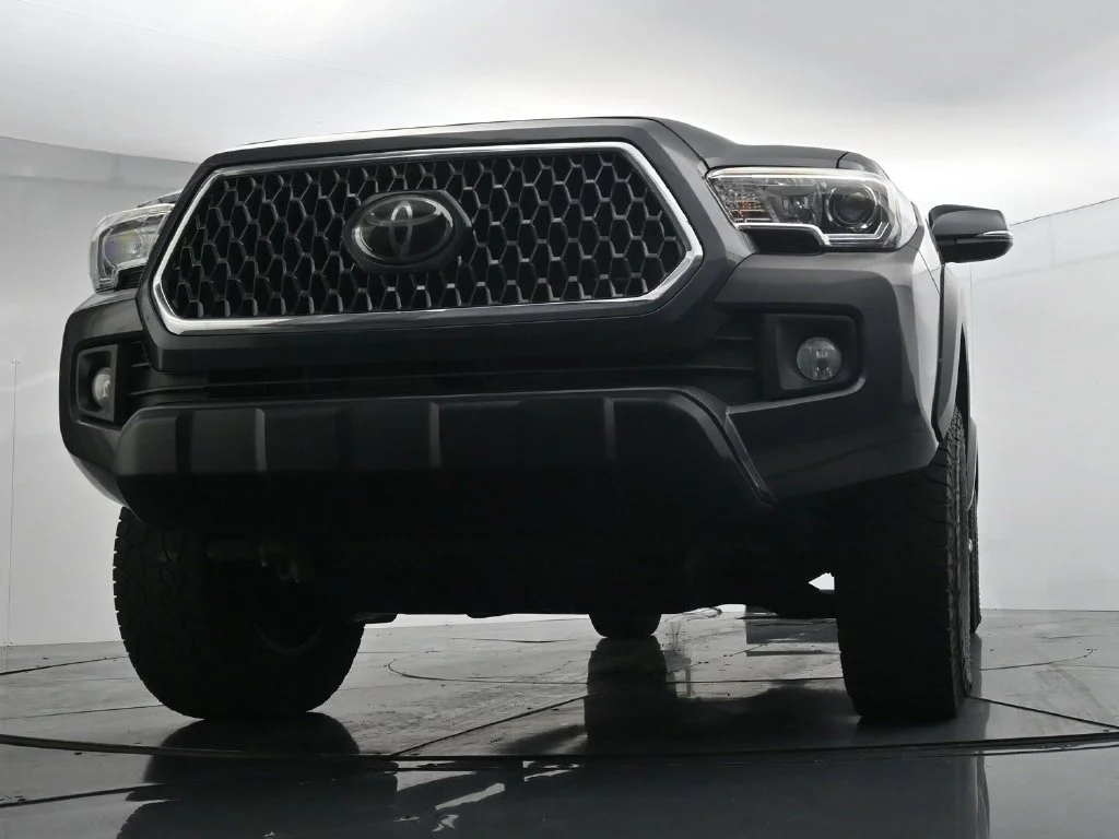 Used 2019 Gray Toyota TRD Off-Road image 18