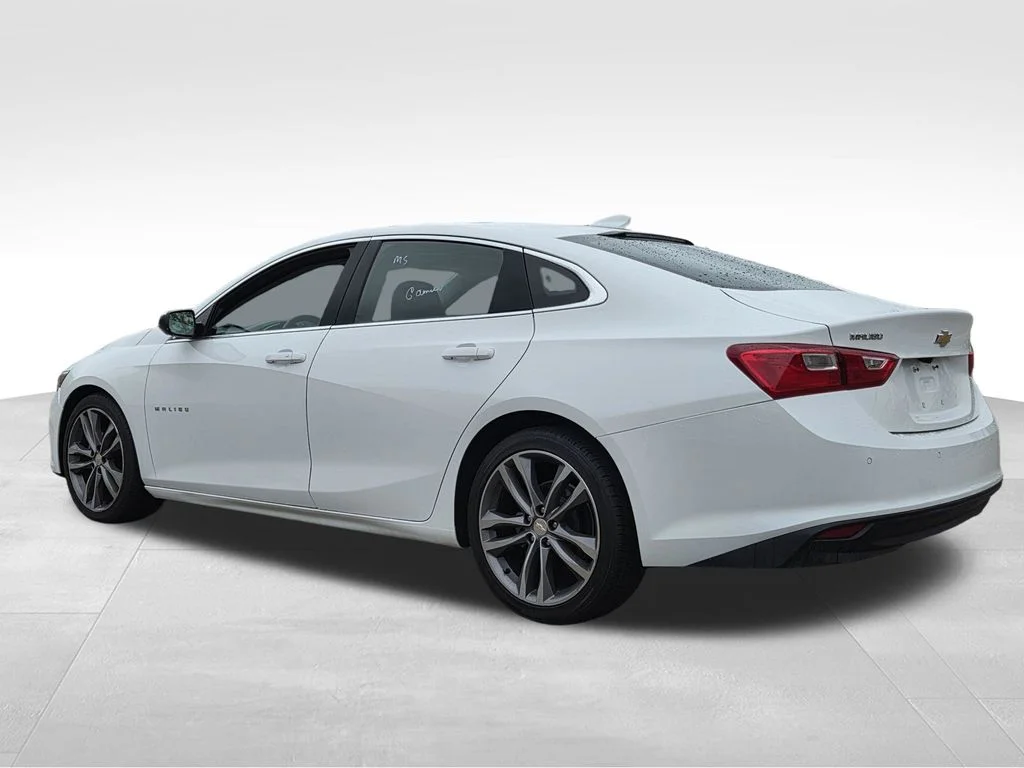 Used 2023 White Chevrolet LT image 7