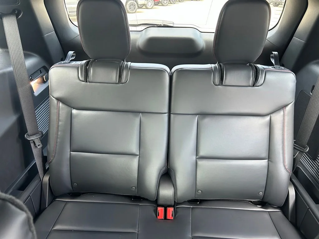 New 2026 Rapid Red Metallic Tinted Clearcoat Ford ST-Line image 12