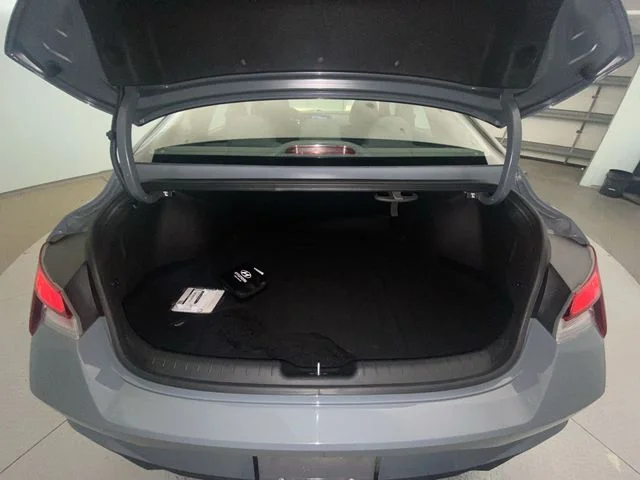 Used 2022 Gray Hyundai SEL image 22