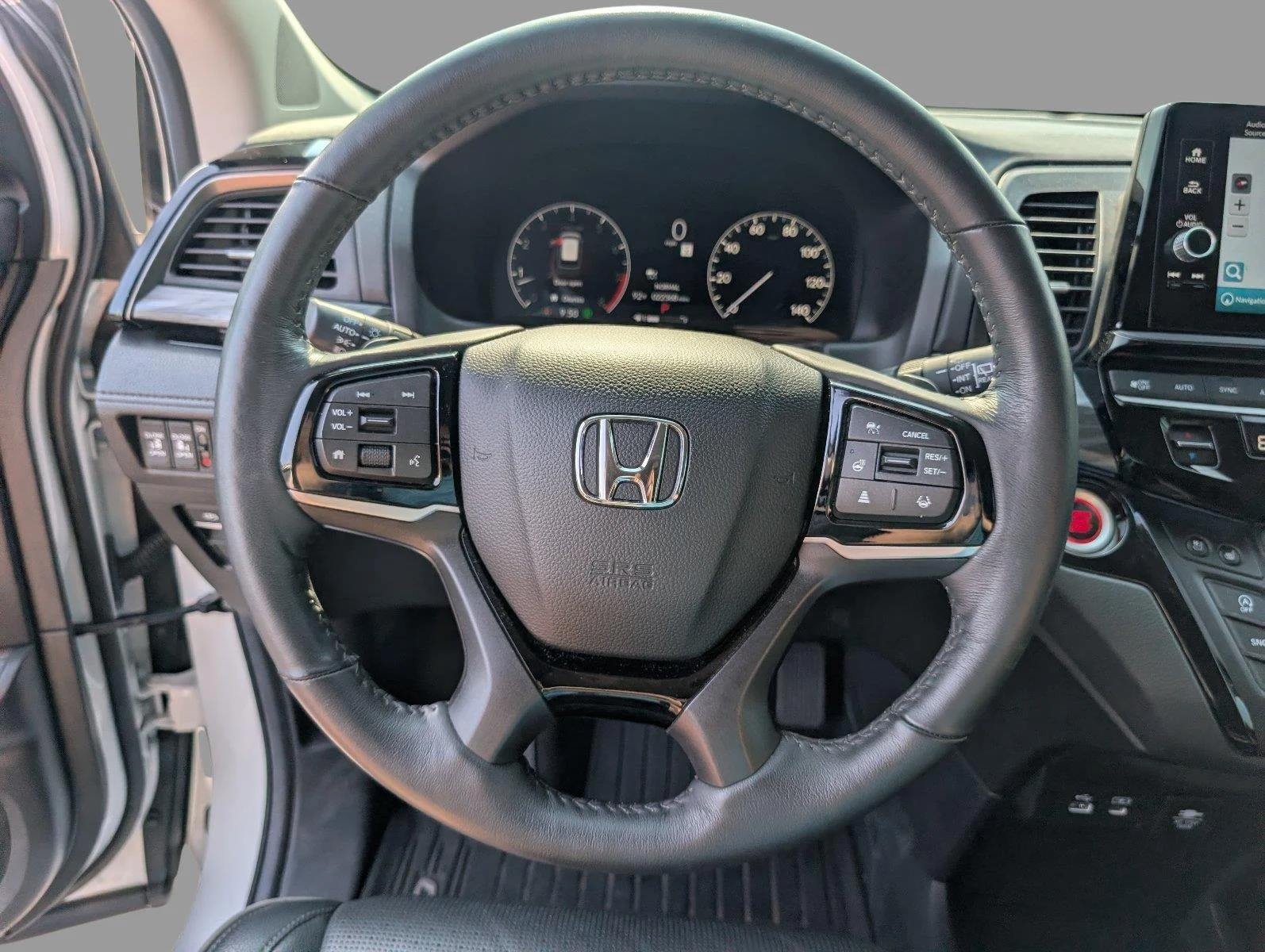 Used 2025 Platinum White Pearl Honda Elite image 27