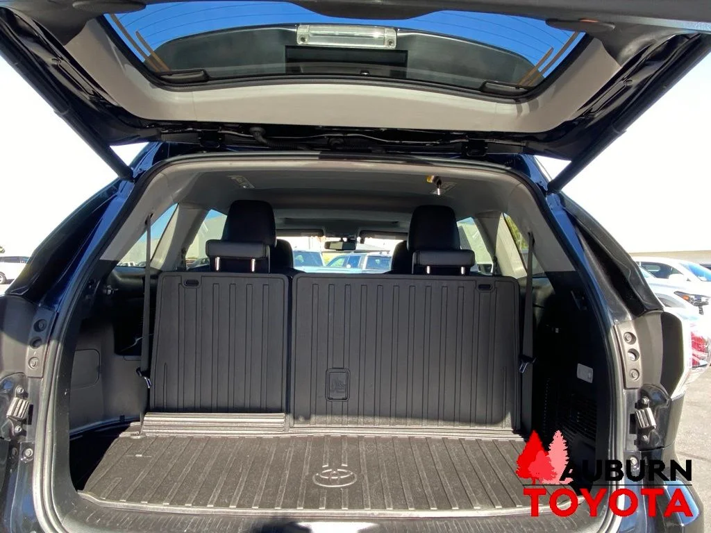 Used 2016 Midnight Black Metallic Toyota Limited image 13