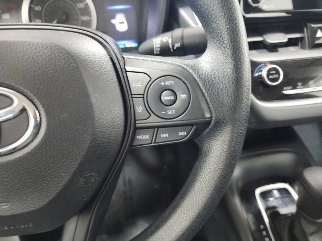Used 2022 Celestite Toyota LE image 25