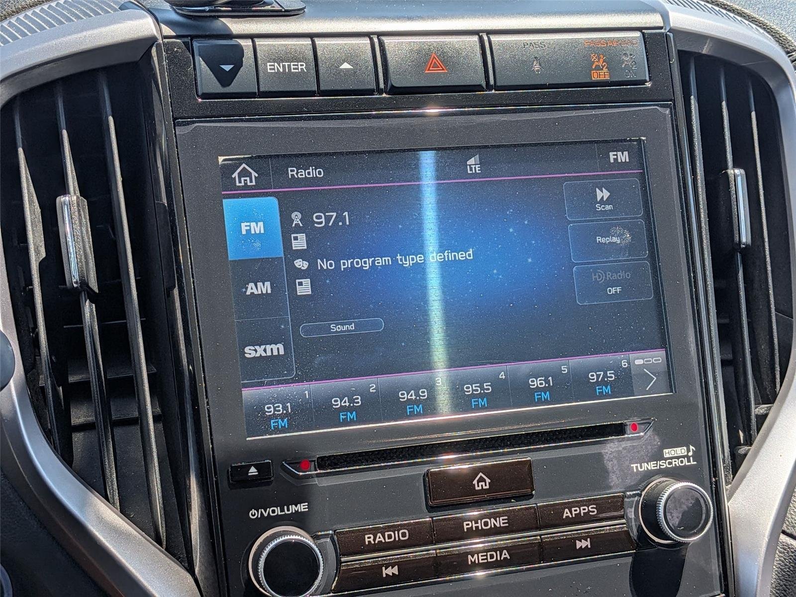 Used 2020 Ice Silver Metallic Subaru Limited image 26