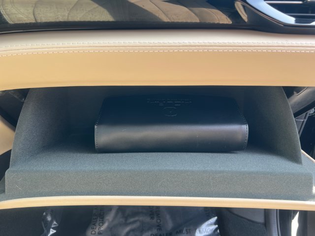 Used 2025 Majestic Black Pearl Acura Advance Package image 27