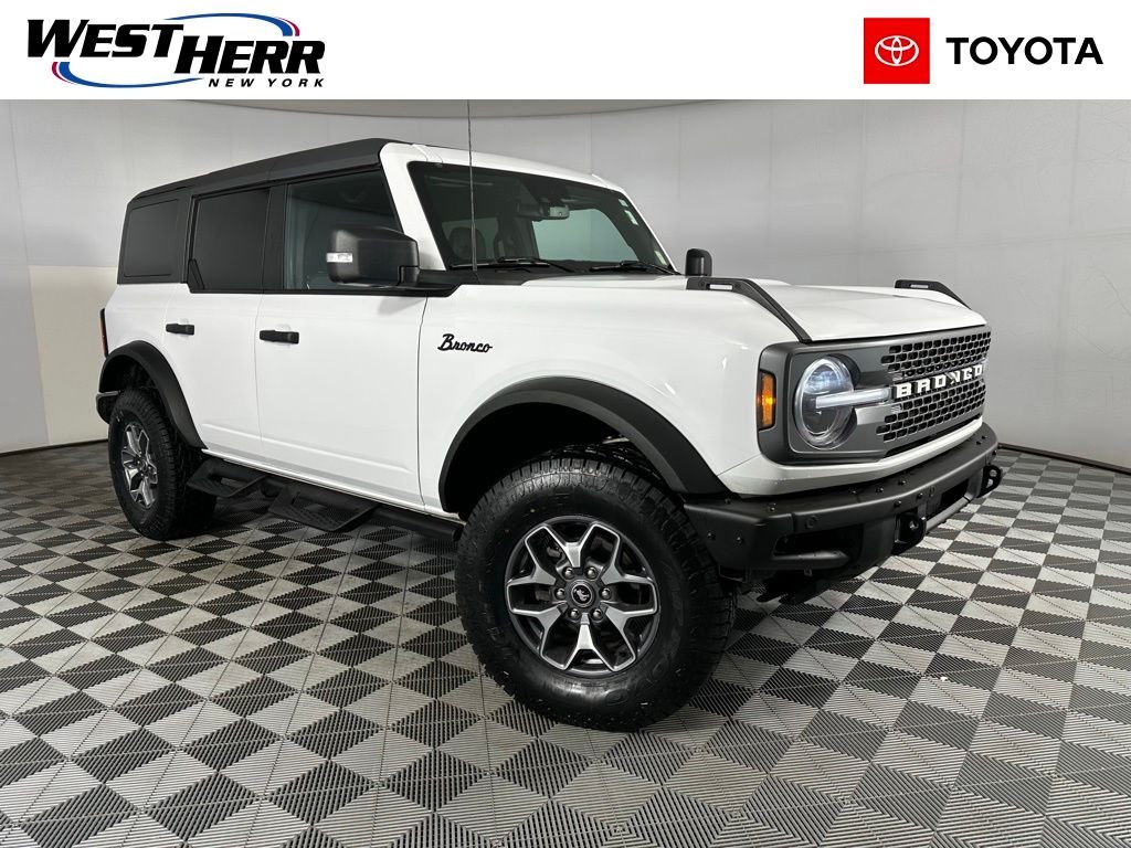 2023 Ford Bronco 4-Door Badlands