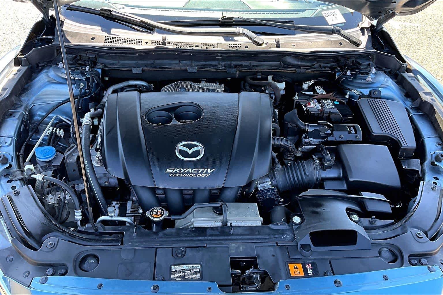 Used 2016 Blue Reflex Mica Mazda i Grand Touring image 31