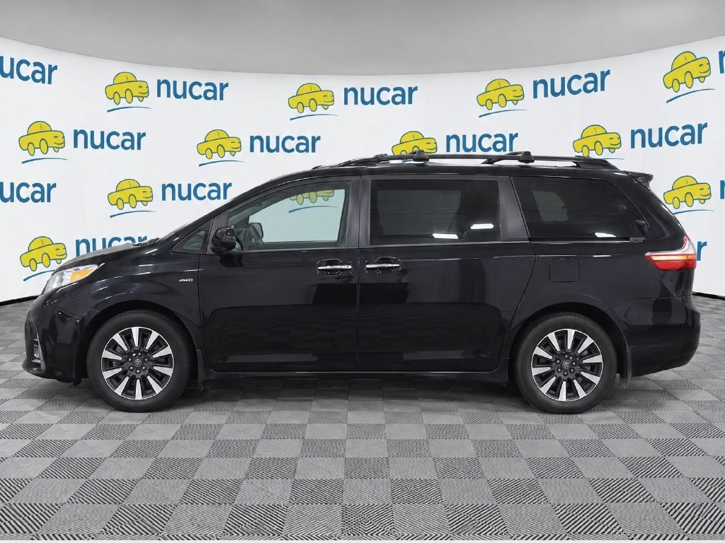 Used 2018 Black Toyota XLE image 6