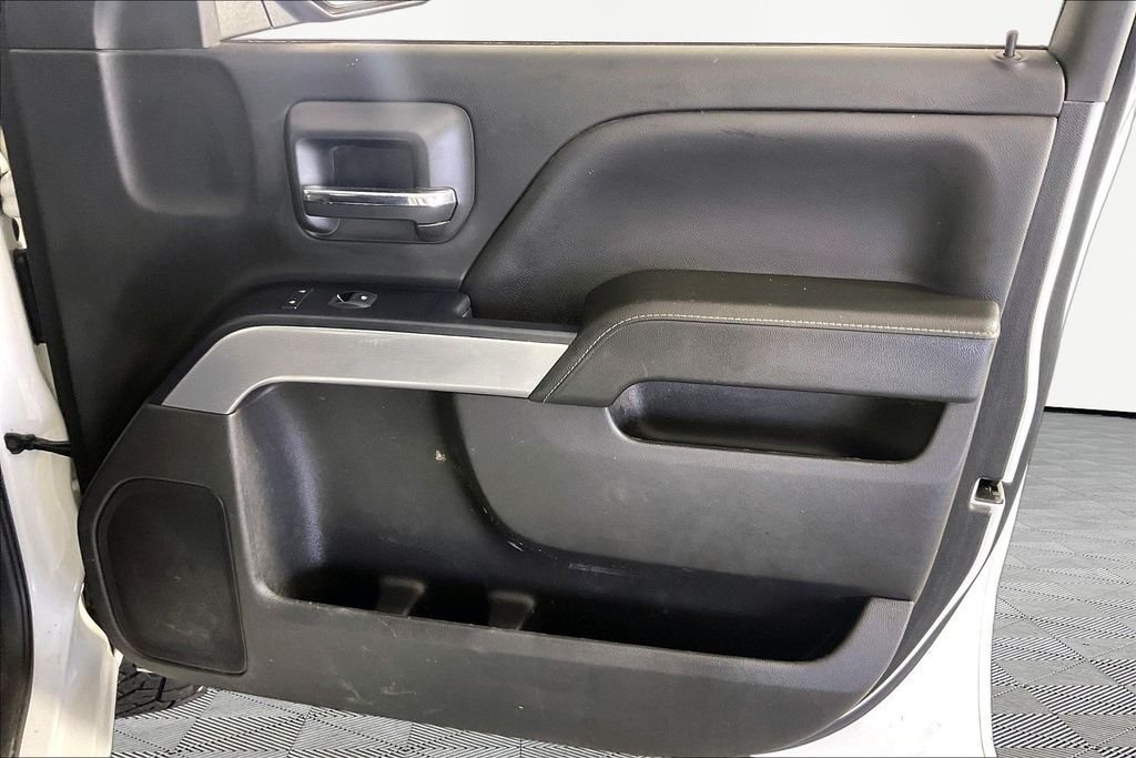 Certified Used 2018 White Chevrolet LT image 23