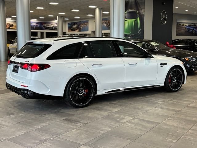 New 2026 MANUFAKTUR Moonlight White Magno Mercedes-Benz AMG® E 53 E 4MATIC+ Wagon image 47