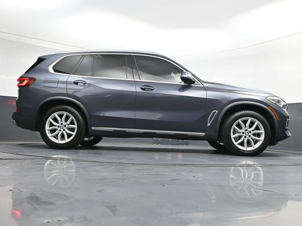 Used 2020 Arctic Gray Metallic BMW xDrive40i image 32
