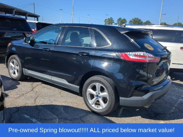 Used 2020 Black Ford SE image 2