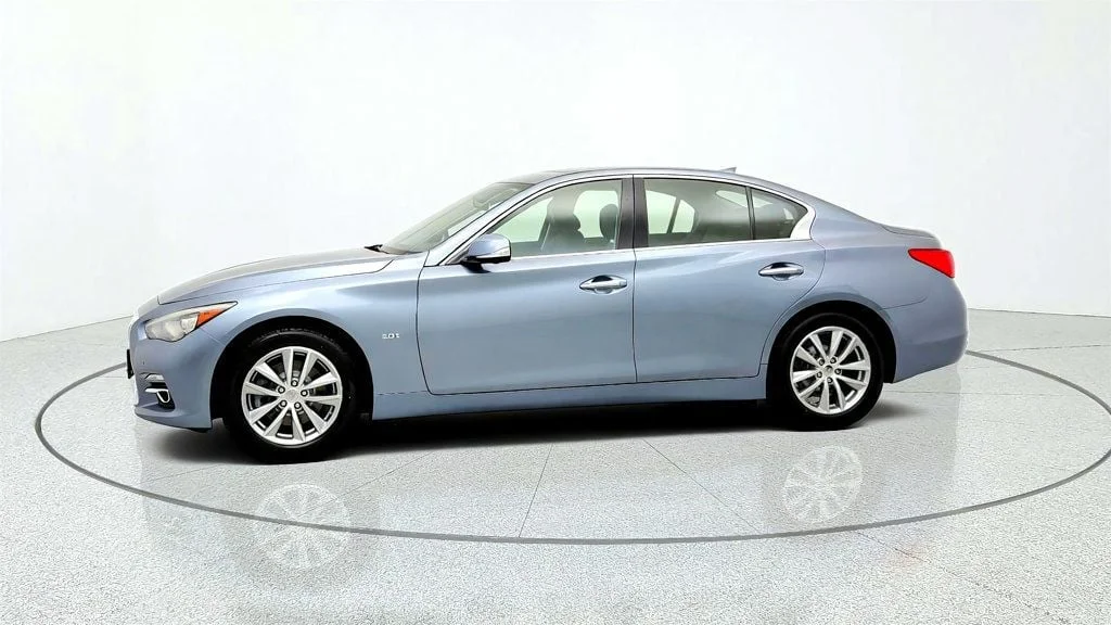 Used 2017 Hagane Blue INFINITI 2.0t Premium RWD w/ Driver Assistance Package & Premium Plus image 8