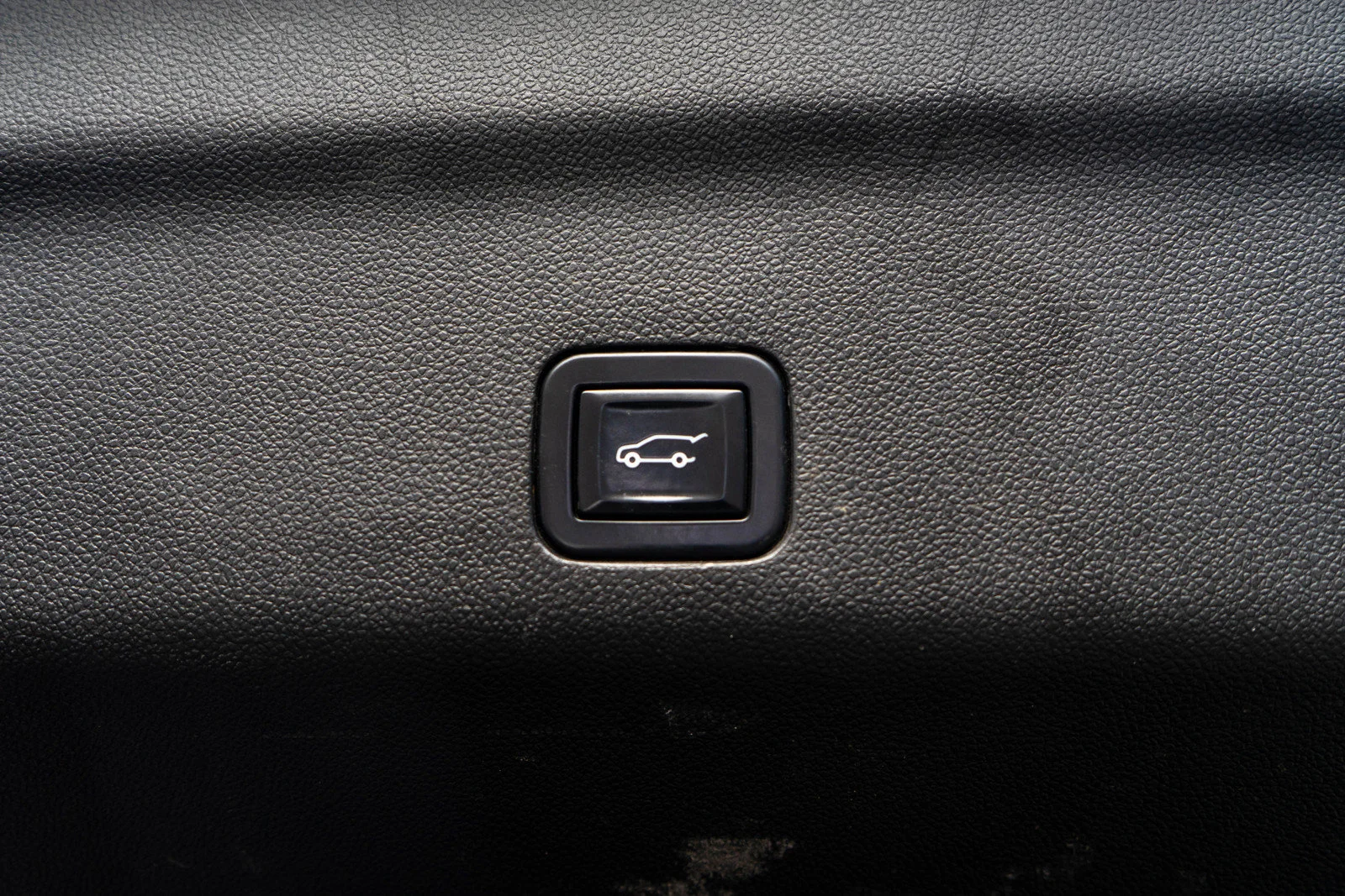 Used 2022 Black Cadillac Luxury image 11